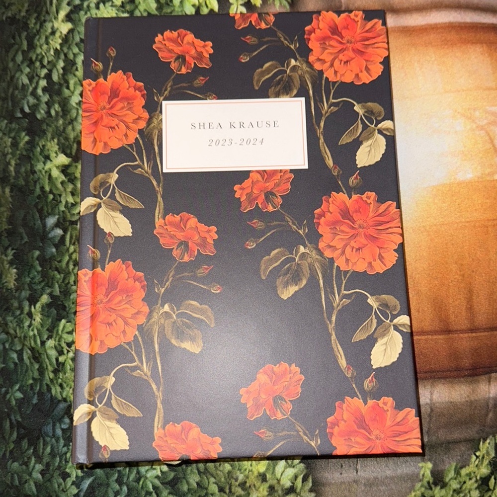 Mandarin Floral
Hardcover Notebook